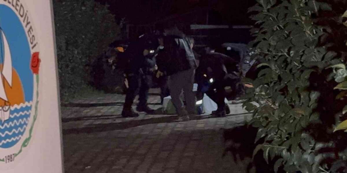 Emekli Öğretmen Evinde Ölü Bulundu