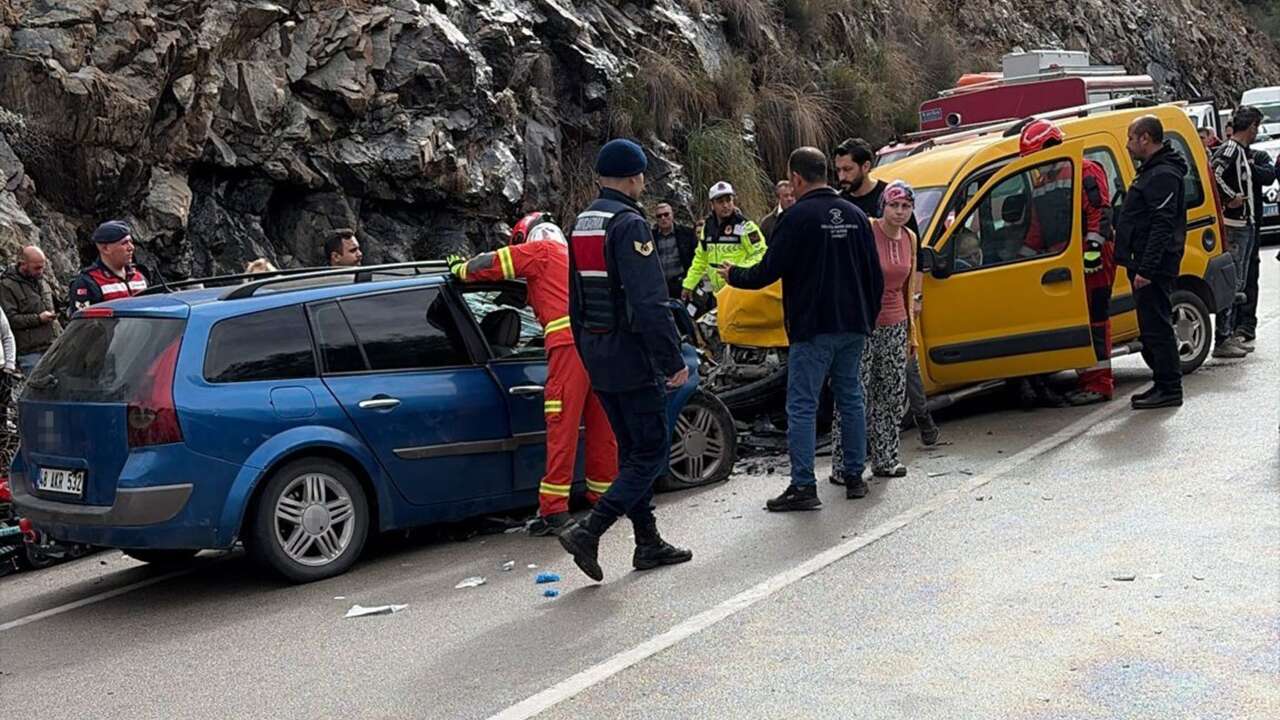 Fethiye’deki Kazada 3 Yaşındaki Çocuk Ve Babaannesi Hayatını Kaybetti