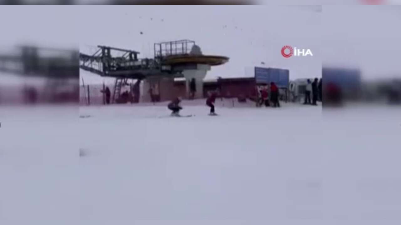 Kayak Merkezinde Zincirleme Kaza: 6 Kişi Yaralandı