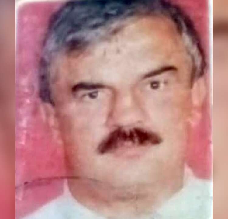 Emekli Öğretmen Evinde Ölü Bulundu