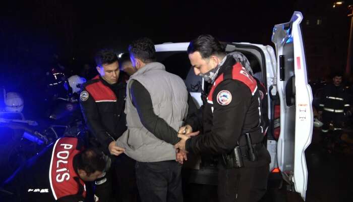 Kız Arkadaşıyla Tartıştı, Benzin Döktü: Sokak Alev Topuna Döndü