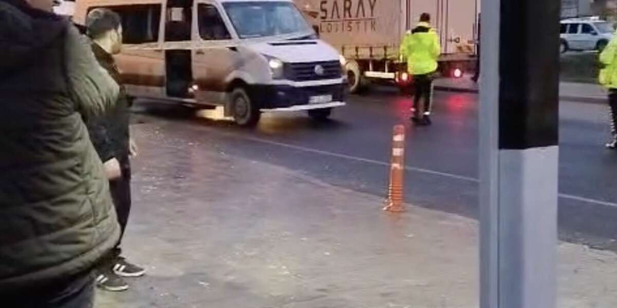 Servis Minibüsünün Çarptığı Yaya Hayatını Kaybetti
