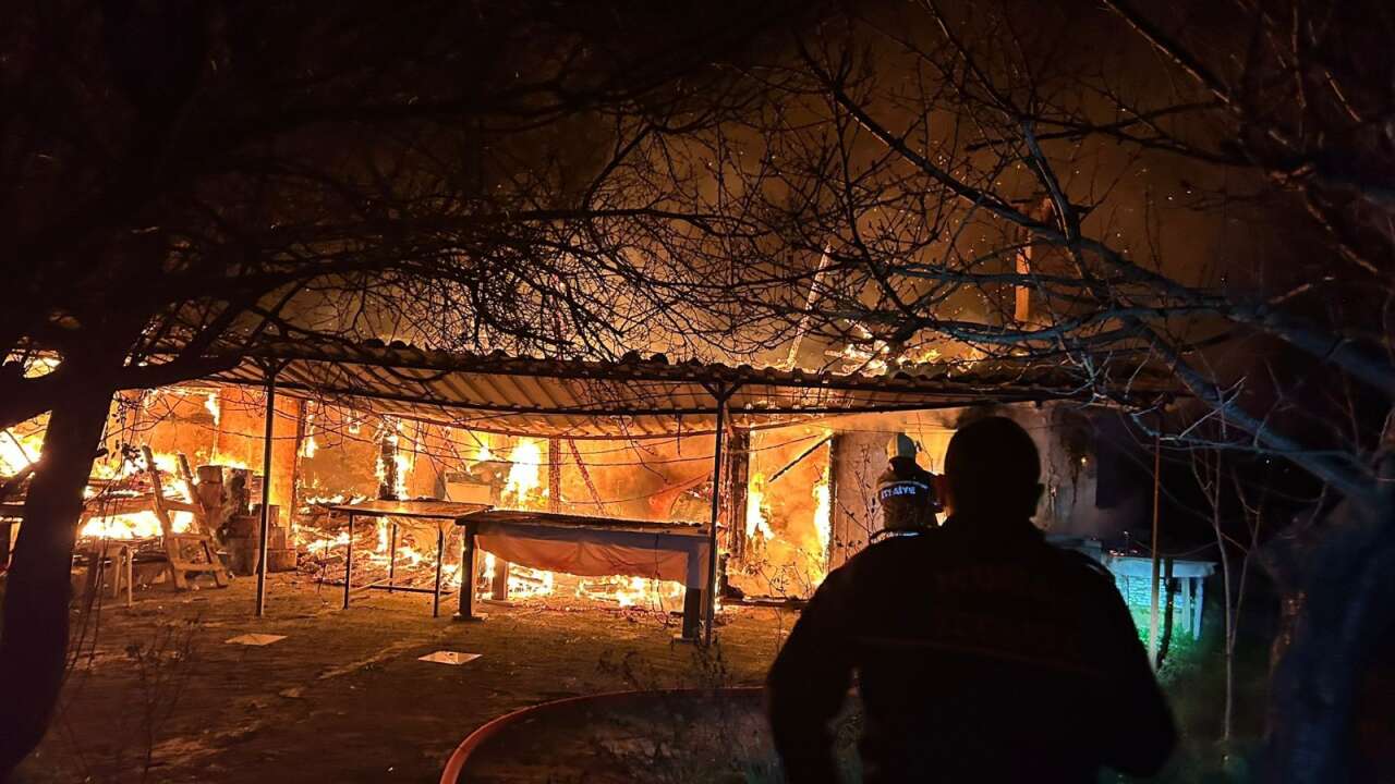 Menteşe’de Tek Katlı Ev Alevlere Teslim Oldu