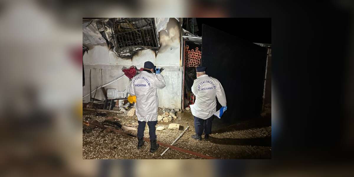 Prefabrik Evde Çıkan Yangında Karı-Koca Hayatını Kaybetti