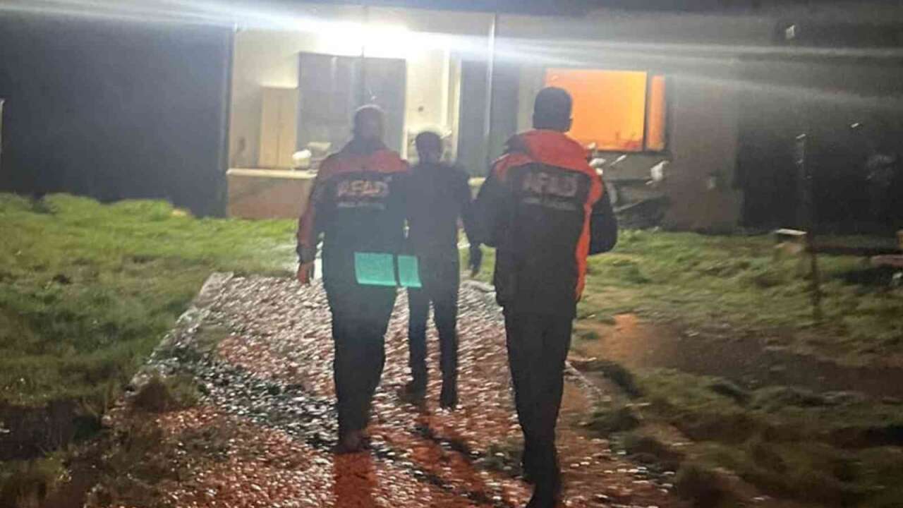 Menteşe’de Aracı Akıntıya Kapılan Vatandaş Son Anda Kurtarıldı