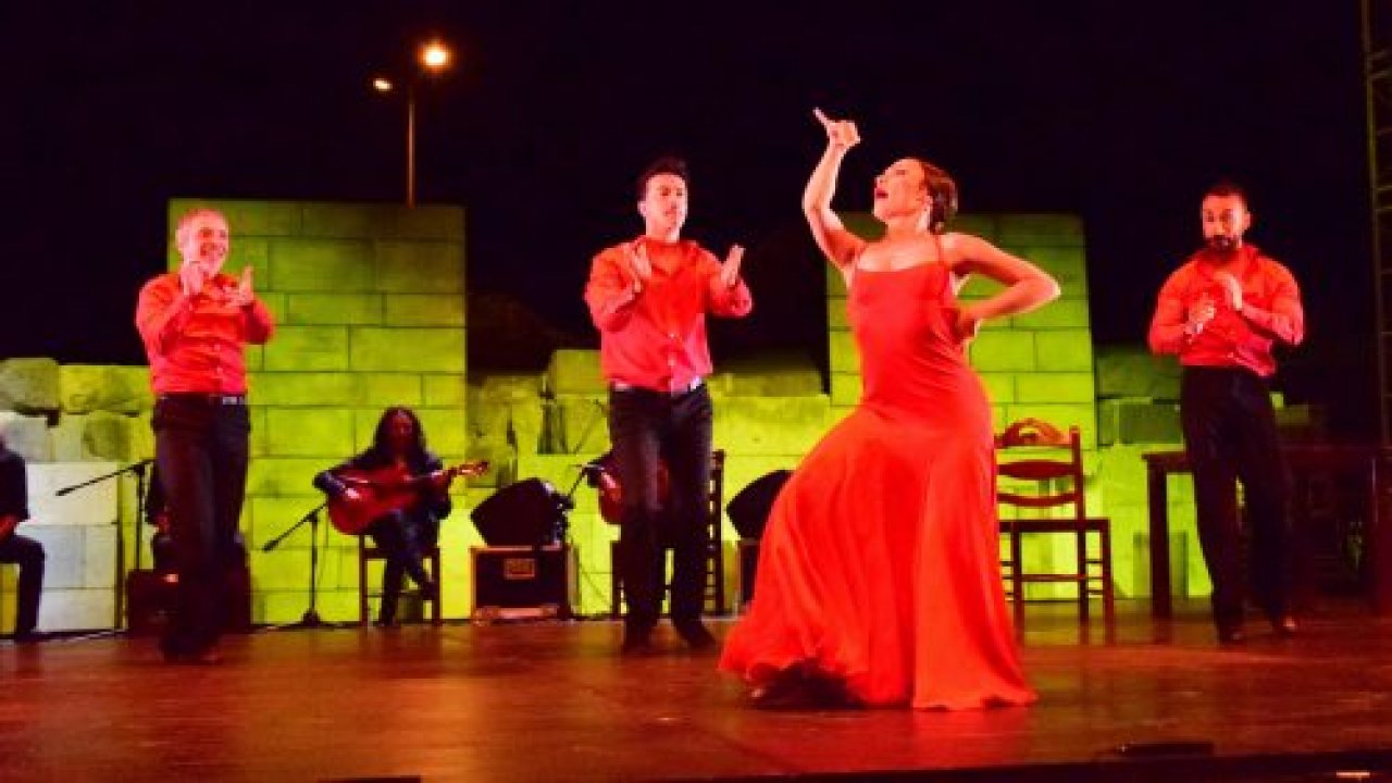 Antik Tiyatroda Flemenko rüzgarı