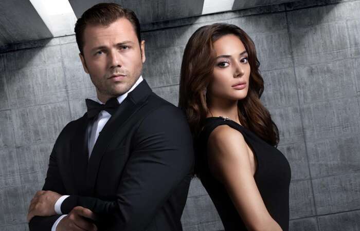 Dizi Setinde Korkutan Kaza: Başrol Oyuncunun Parmağı Kopma Noktasına Geldi