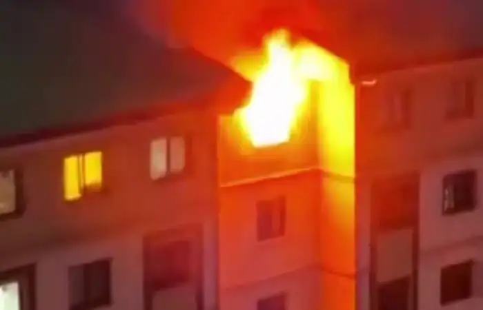 Yangında Tüp Patladı, Apartmanda Panik Yaşandı