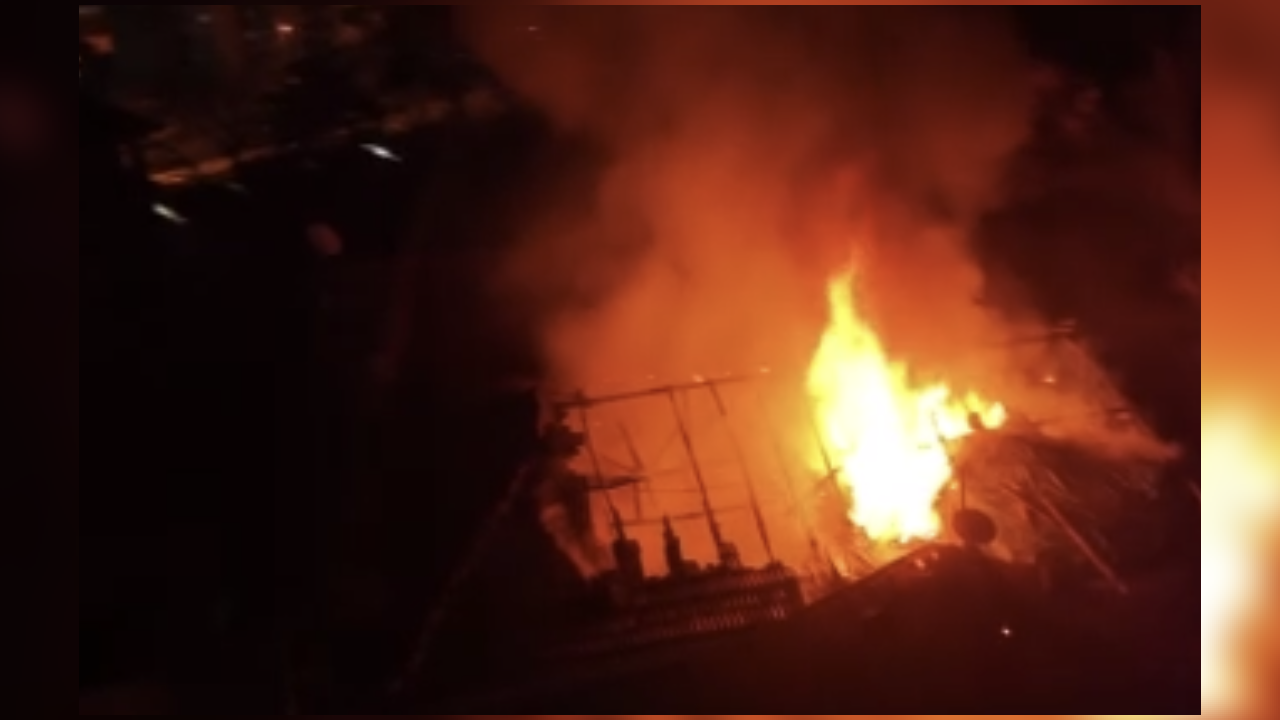 3 Katlı Binada Yangın: Mahsur Kalan Yaşlı Adam Kurtarıldı