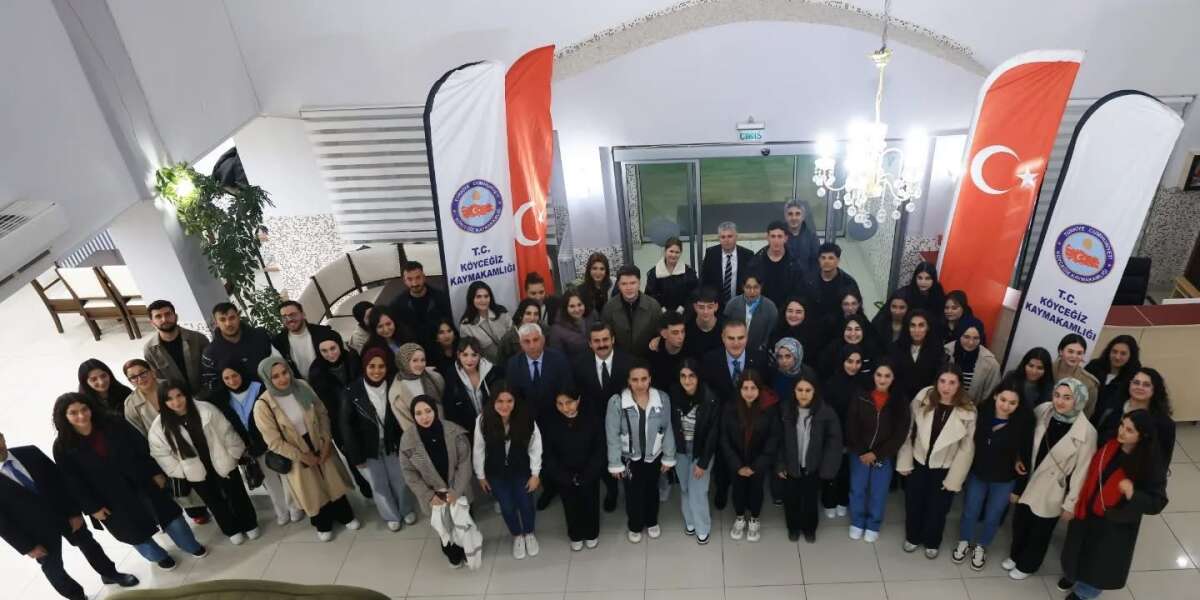 Muğla Valisi Dr. İdris Akbıyık Köyceğiz’de Gençlerle Buluştu