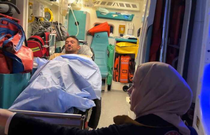 Maskeli Saldırganın B*çakladığı Kişi Ağır Yaralandı