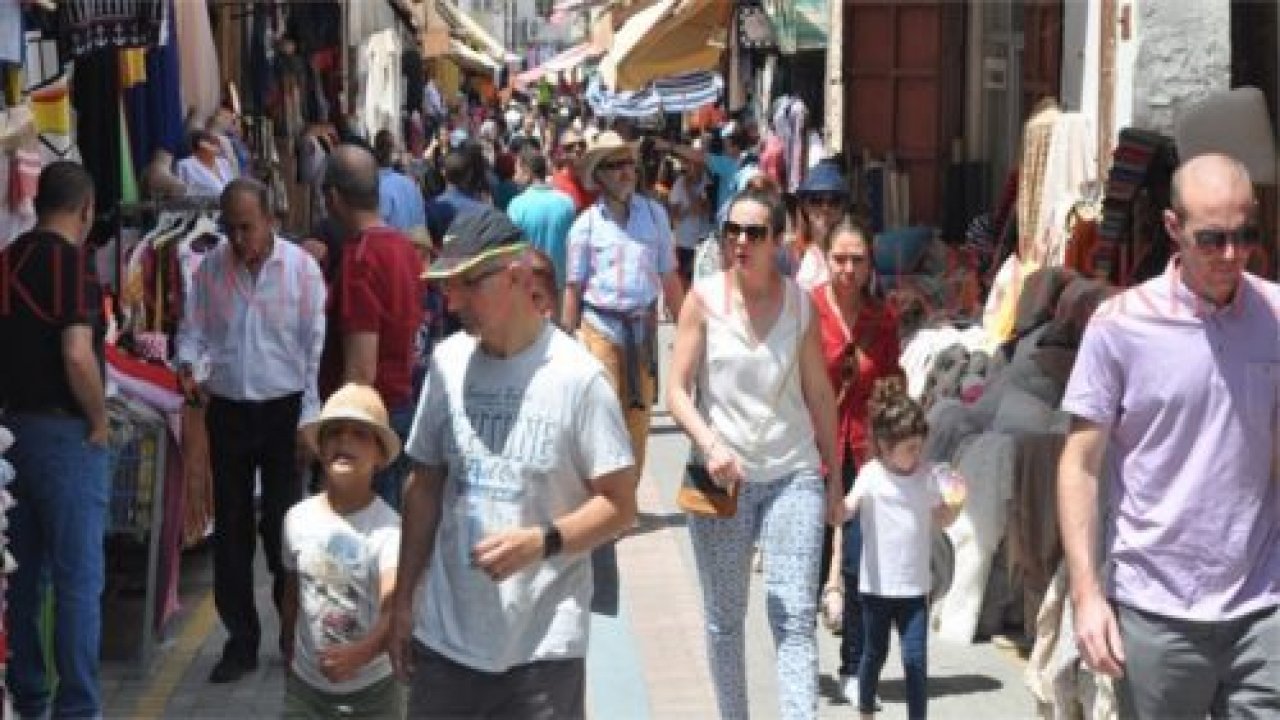 Turistler şehri  tanıyıp gezmeli