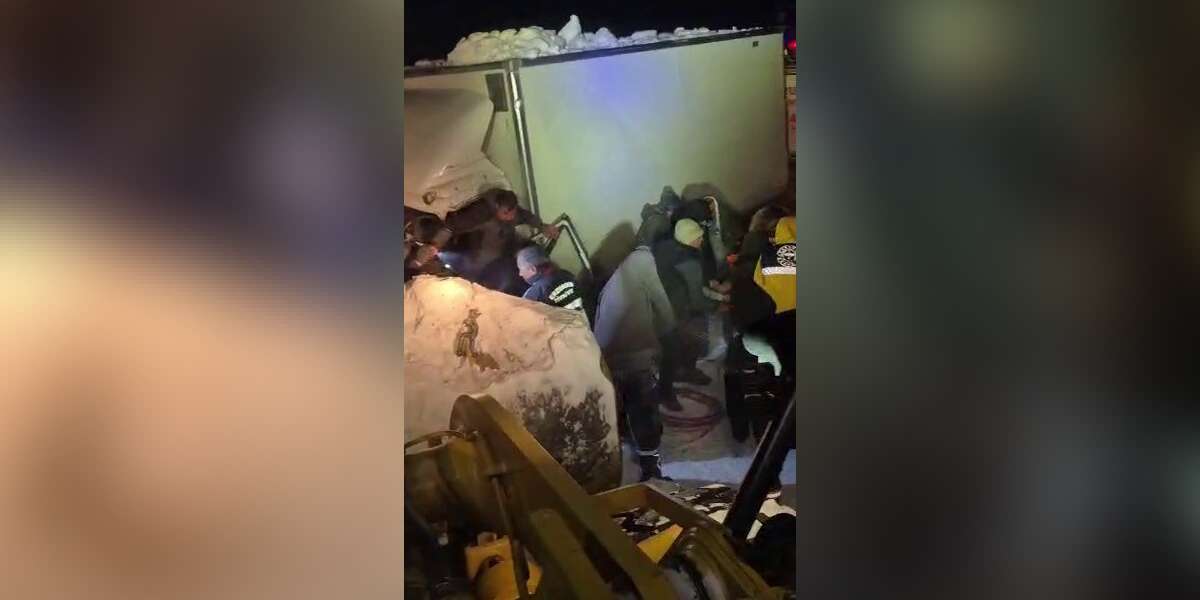 İki Otomobil Kafa Kafaya Çarpıştı: 1 Ölü