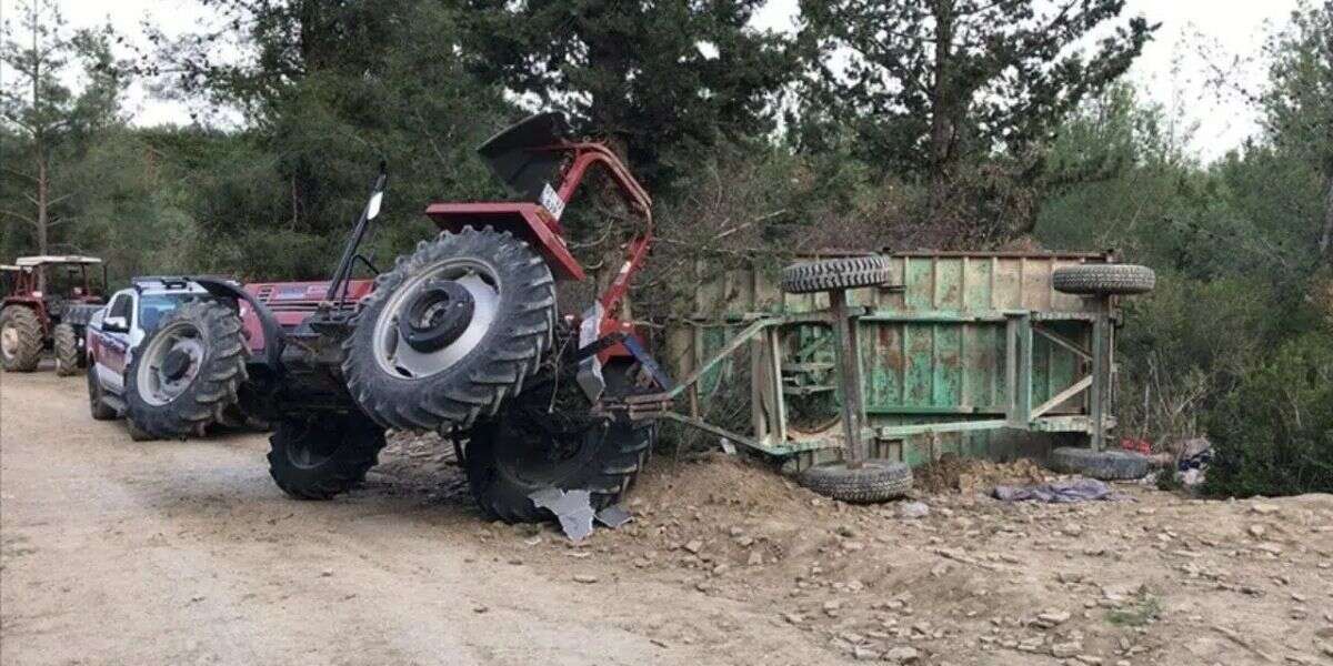 Düz Kontak Yaptığı Traktörün Altında Kaldı