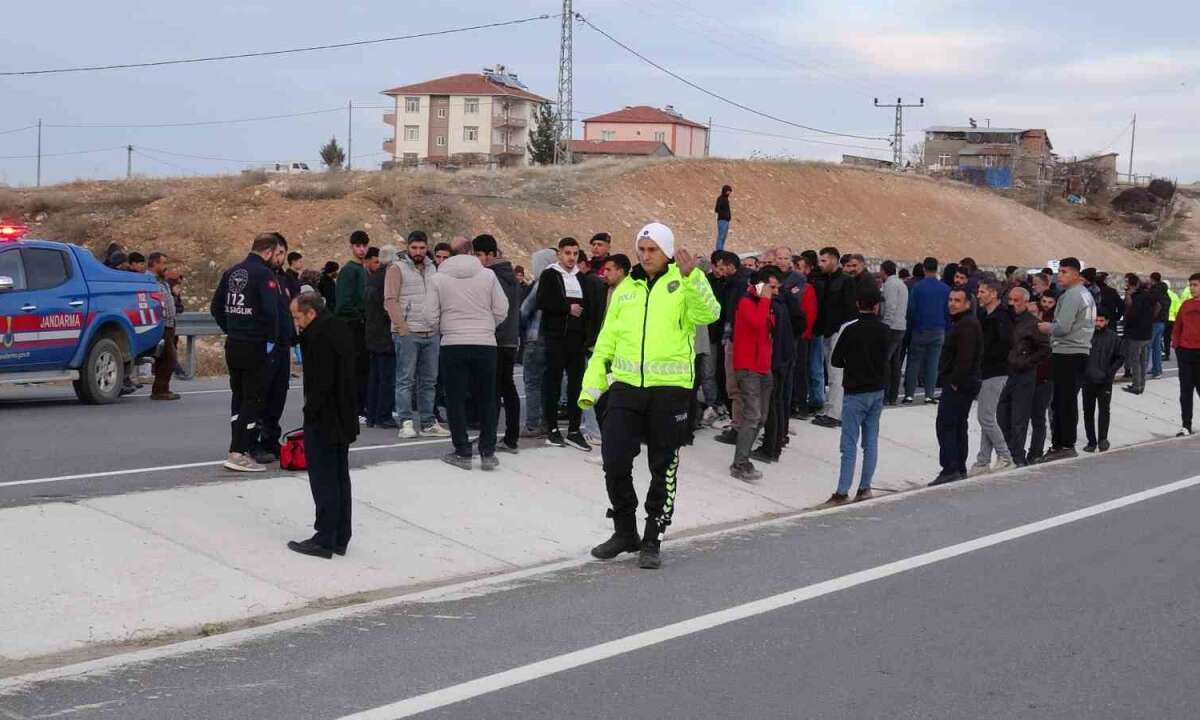 Otomobilin Çarptığı 16 Yaşındaki Çocuk Hayatını Kaybetti