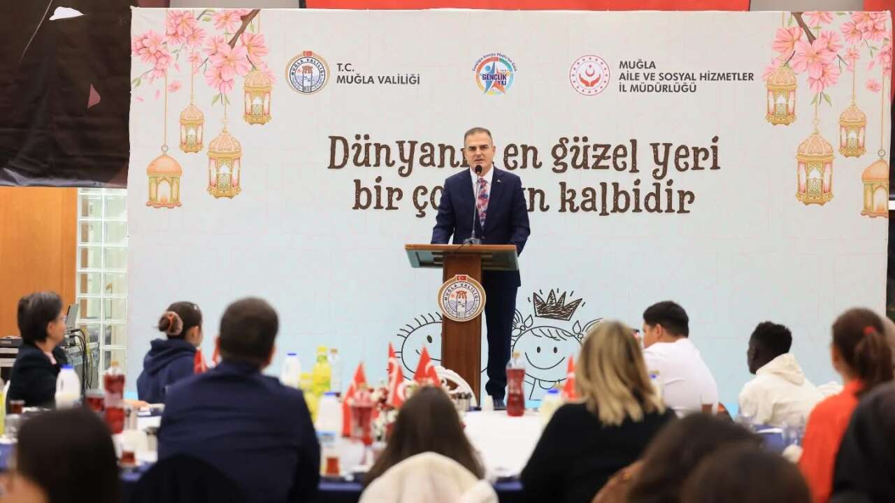 Vali Akbıyık, Yetim ve Devlet Korumasındaki Çocuklarla Gönül Sofrasında Buluştu