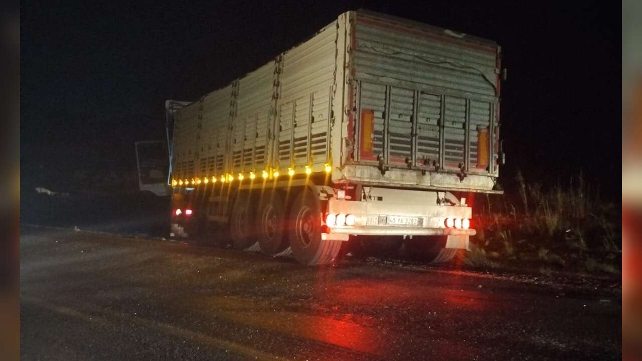 Muğla'da Tır ile Otomobil Çarpıştı: Sürücü Ağır Yaralandı