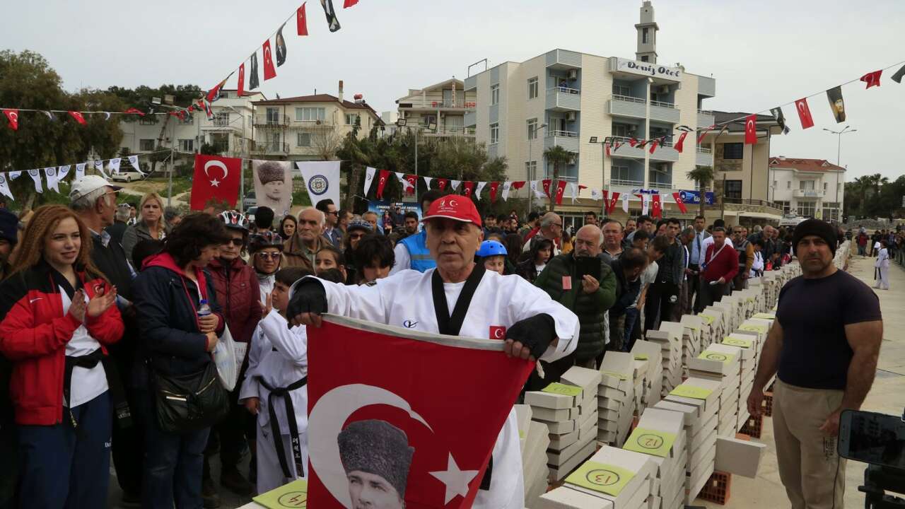 Muğla’nın Datça İlçesinden Taekwondo Duayeni 21 Guinness Rekoru Sahibi Ali Bahçetepe Hayatını Kaybetti