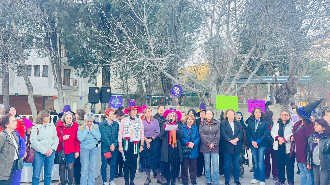 Menteşe’de 8 Mart’ta Kadınlar Meydana Çıktı