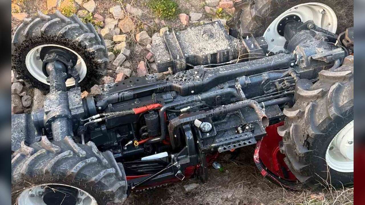 Traktör Devrildi: Sürücü Hayatını Kaybetti