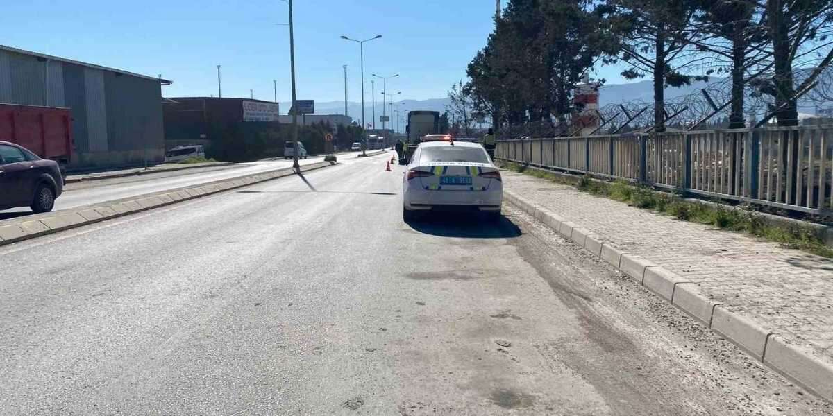 İki Tırın Arasına Sıkışan Sürücü Hayatını Kaybetti