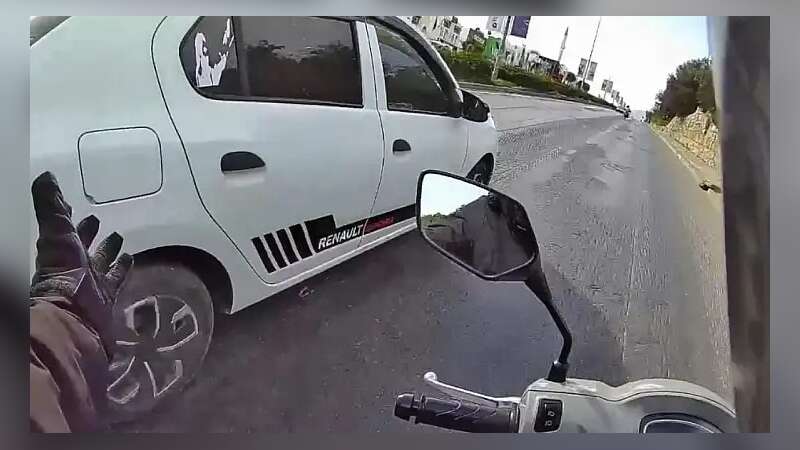 Bodrum’da Motosiklet Sürücüsü Ölümle Burun Buruna Geldi