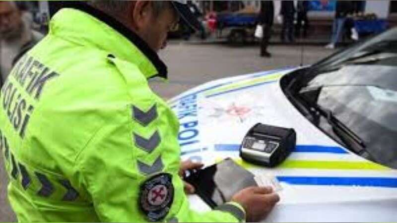 Bayram Yolculuğu Öncesi Bilmeniz Gerekenler: Yeni Hız Sınırı ve Ceza Tutarları