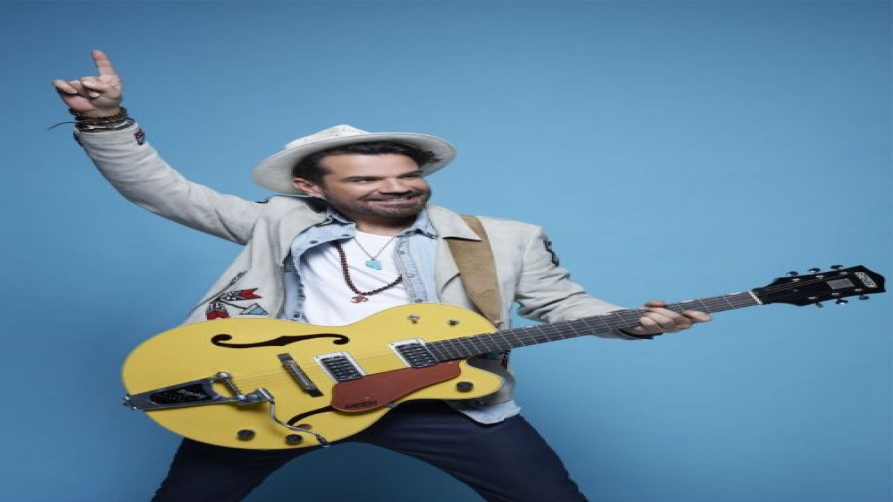 Kenan Doğulu Ege’de