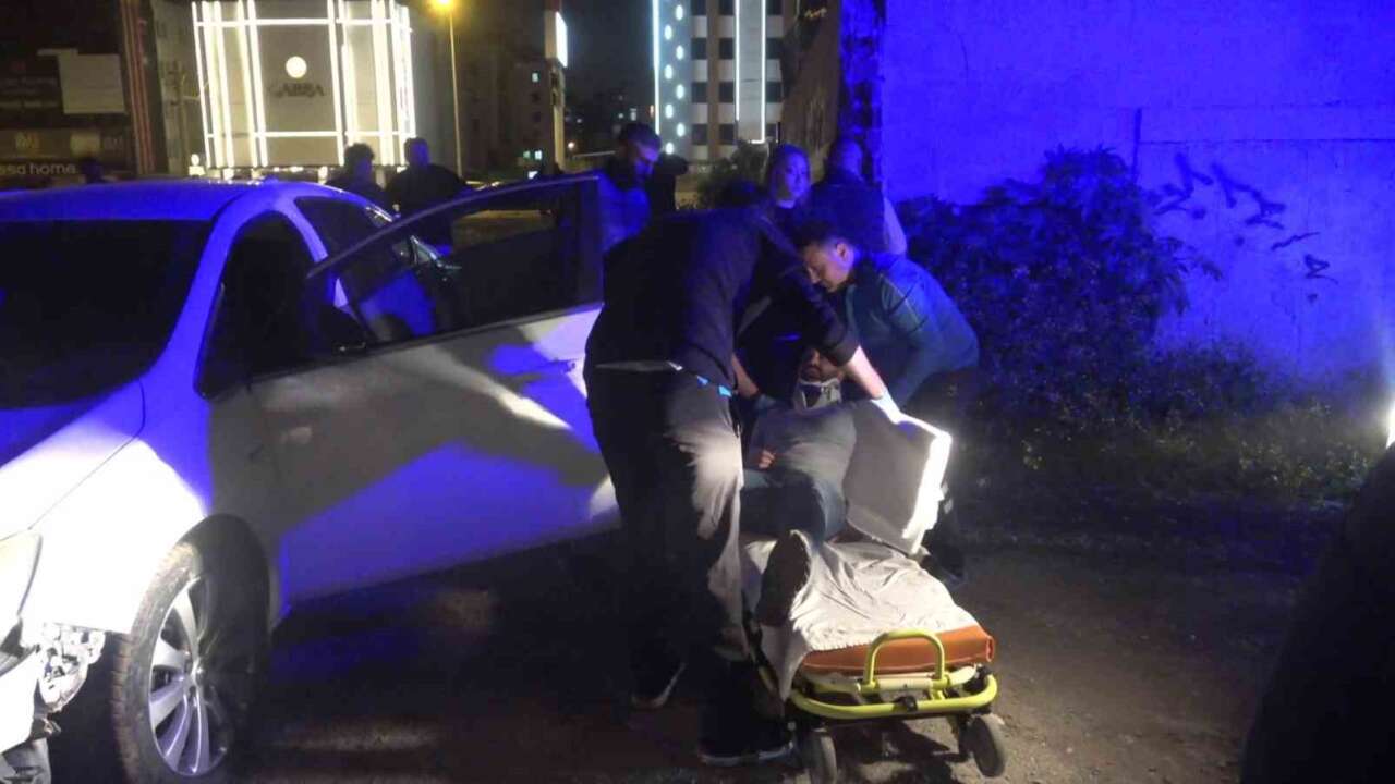 Seyir Halindeyken Kriz Geçirip Bayıldı: 2 Yaralı