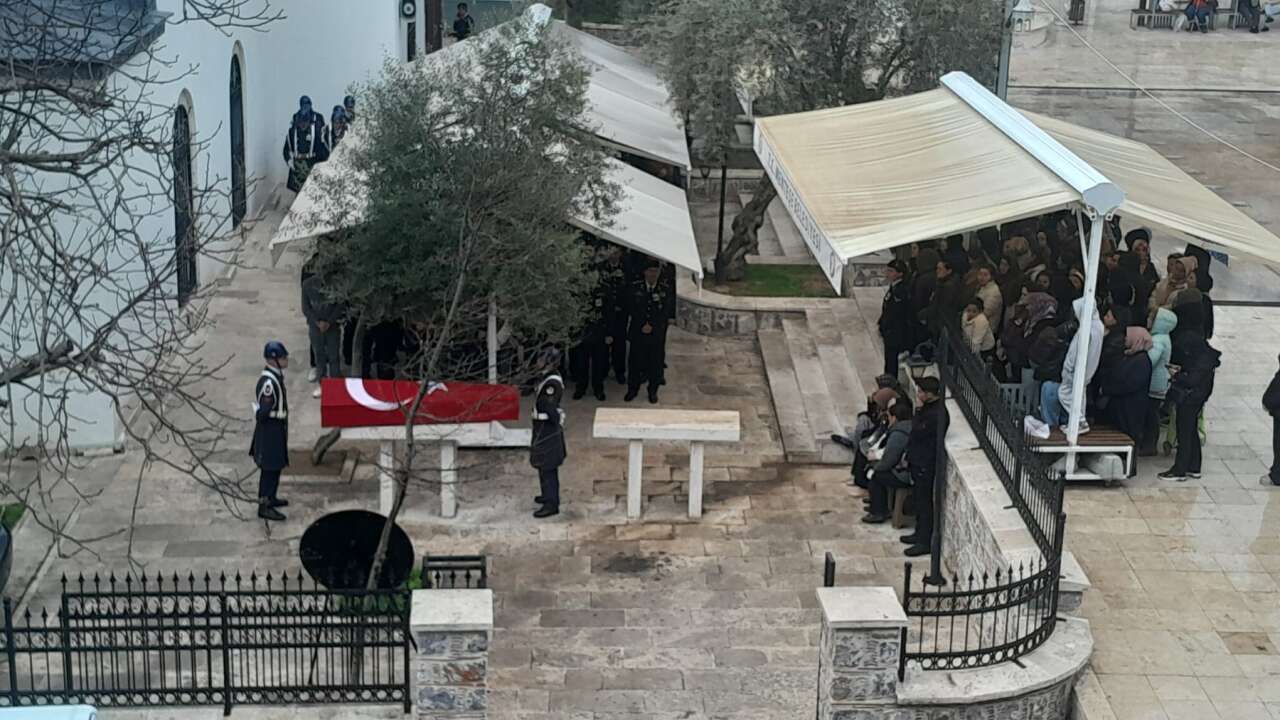 Sevenleri Yalnız Bırakmadı: Emekli Albay Son Yolculuğuna Uğurlandı