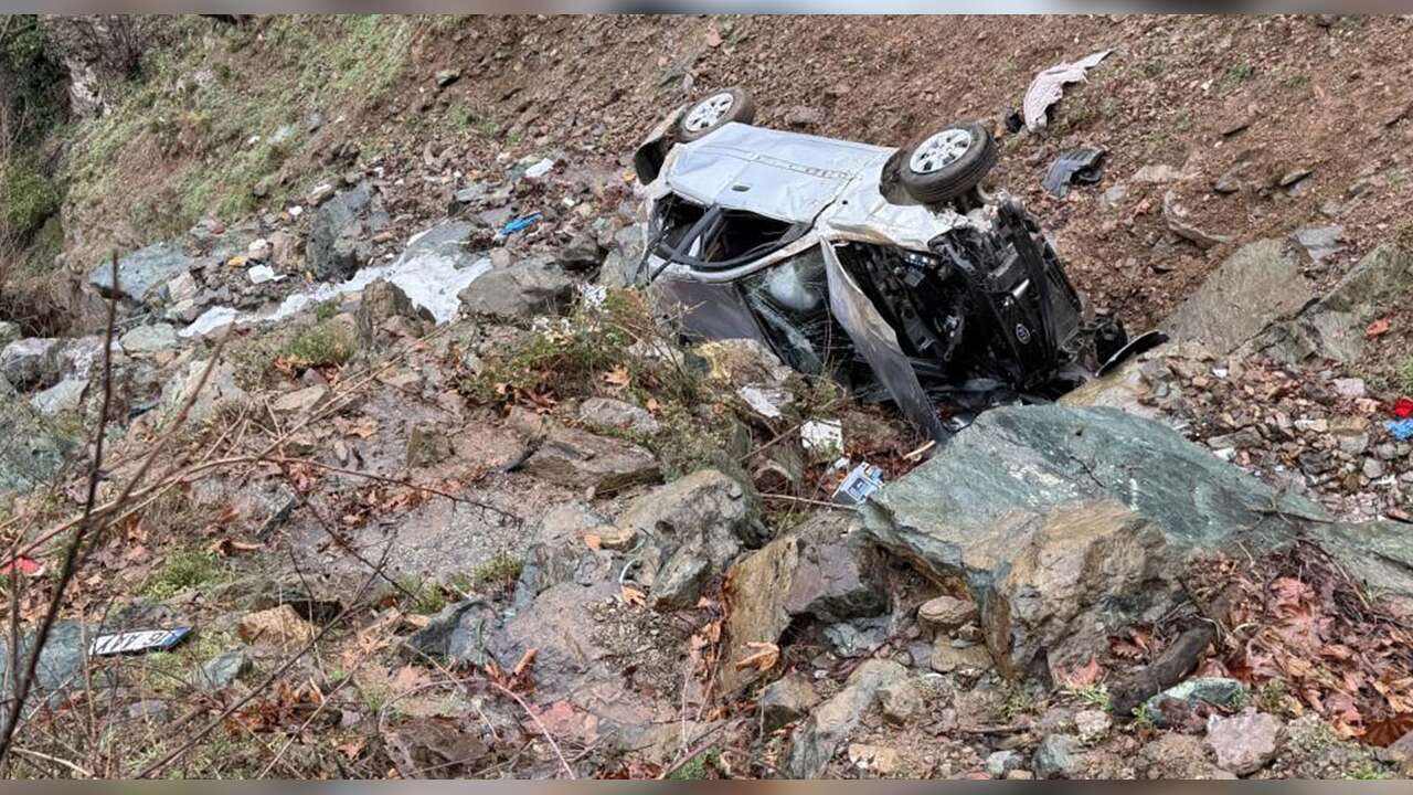 Bayram Namazı Yolunda Kaza: Araç Dereye Uçtu, 1 Kişi Hayatını Kaybetti