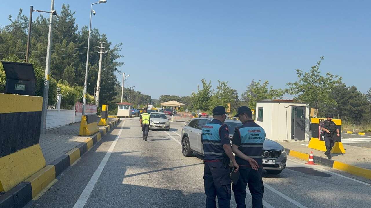 Bayram Tatilinde Marmaris ve Datça’ya Yoğun İlgi: 5 Bin Araç Girişi