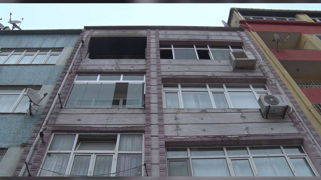 Tartıştığı Eşini Öldürüp Evi Ateşe Verdi