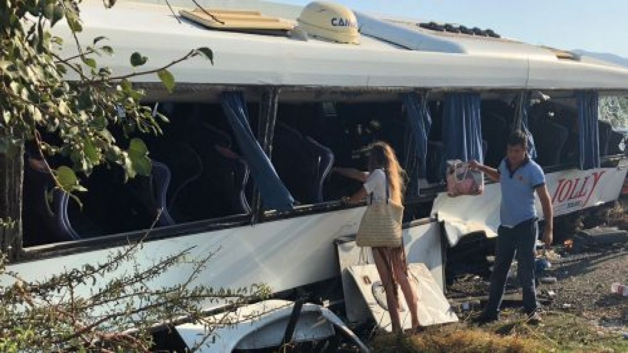 Muğla'da korkunç kaza 25 yaralı