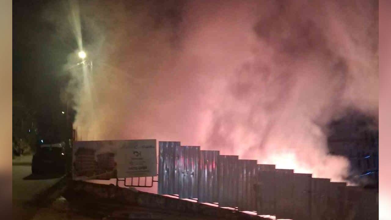 Şantiyede İşçilerin Kaldığı Konteynerlerde Yangın Çıktı