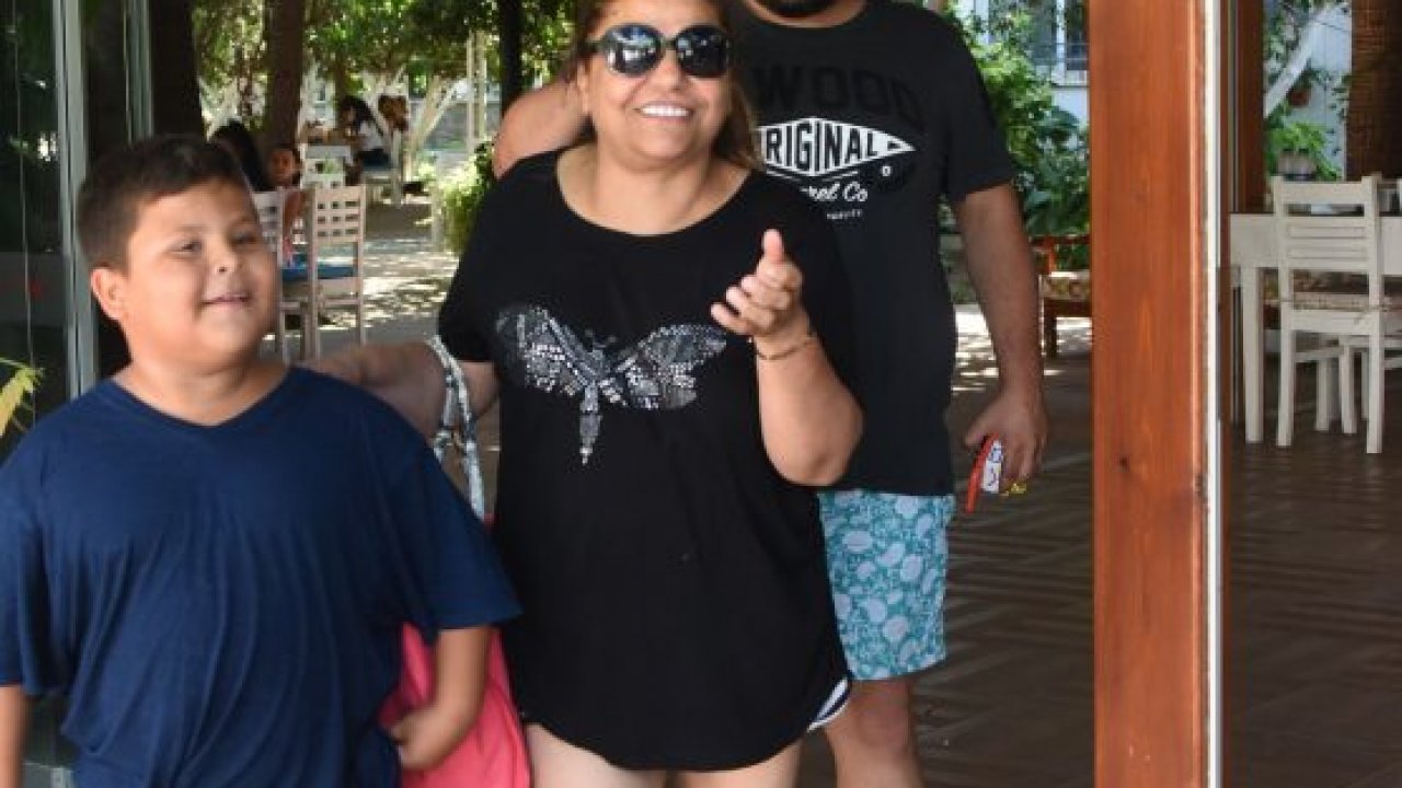 Kibariye’den aile pozu