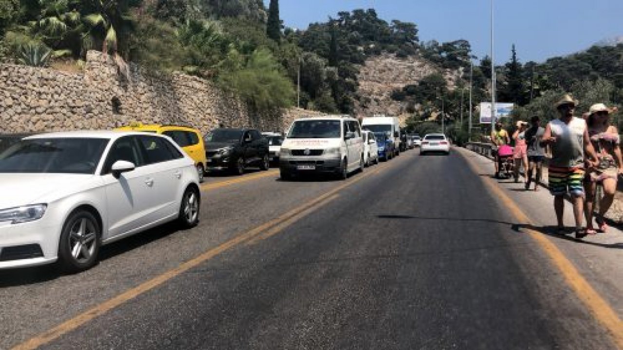 Plaja ulaşmak için kilometrelerce yürüdüler