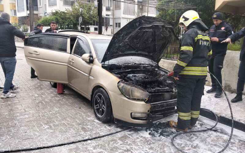 Milas’ta Park Halindeki Otomobil Alevlere Teslim Oldu