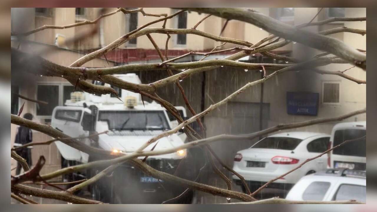 “Uygunsuz Durumda Yakaladığını İddia Eden” Şahıs, Eşini Öld*rüp Kuzenini Ağır Yaraladı