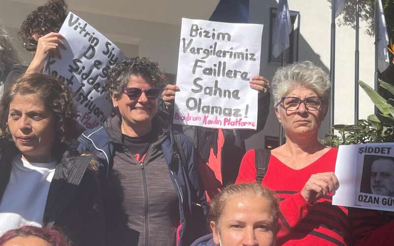 Bodrum Kadın Platformu’ndan Belediye Önünde İptal Çağrısı