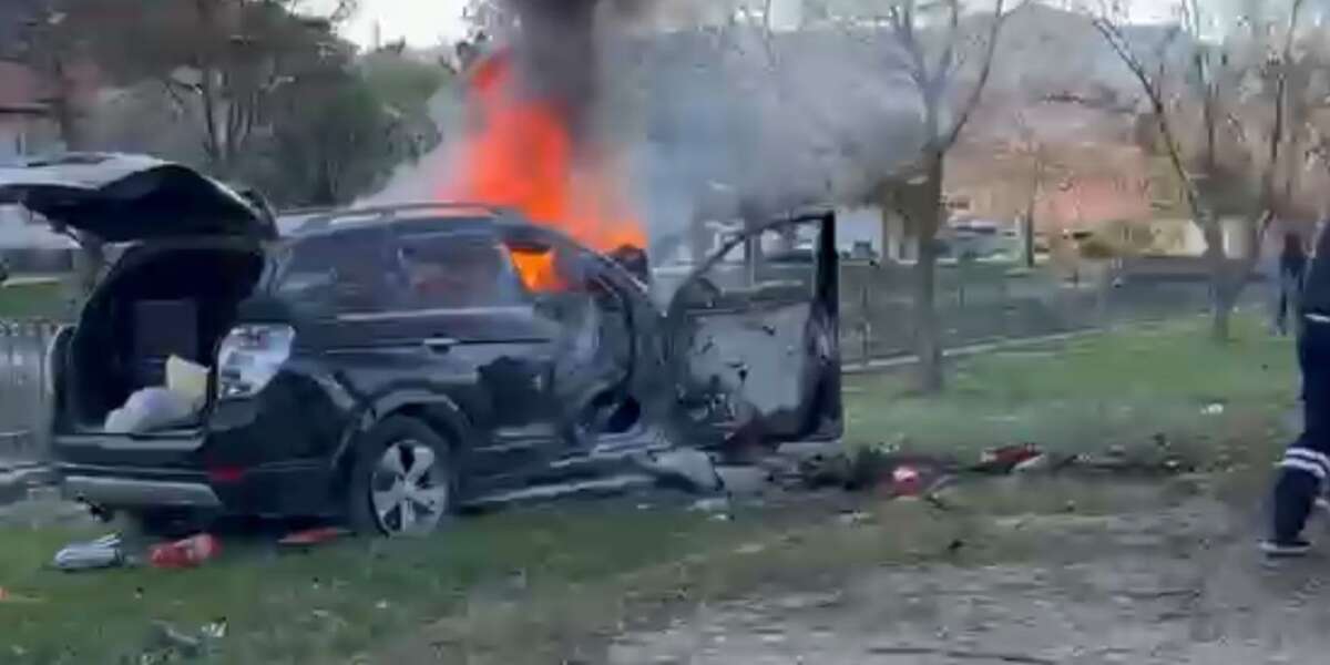 Ağaca Çarpan Cip Alev Alev Yandı: 1 Ölü, 2 Yaralı