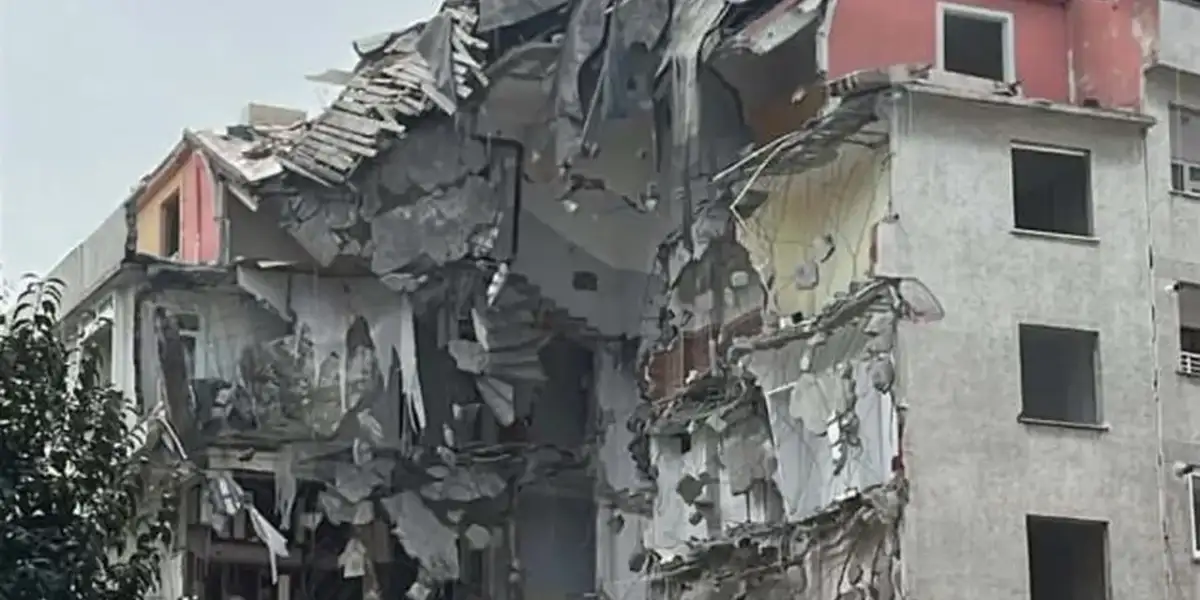 Kontrolsüz Yıkım Can Aldı: Annesinin Gözleri Önünde 6 Yaşındaki Küçük Kız Hayatını Kaybetti