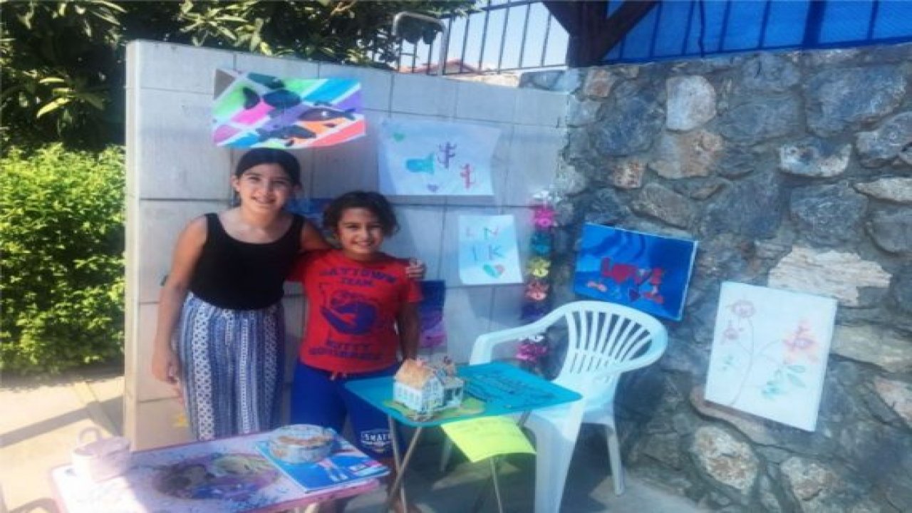 Kendileri küçük,  gönülleri büyük