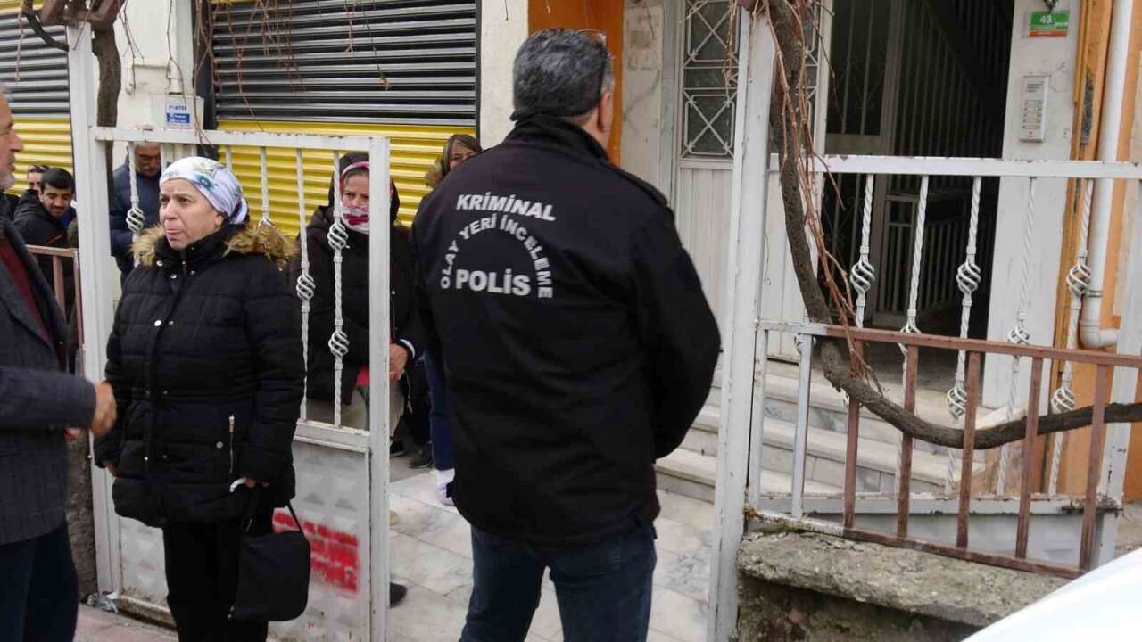Yeşilyurt İlçesinde 71 Yaşındaki Şahıs Evinde Ölü Bulundu