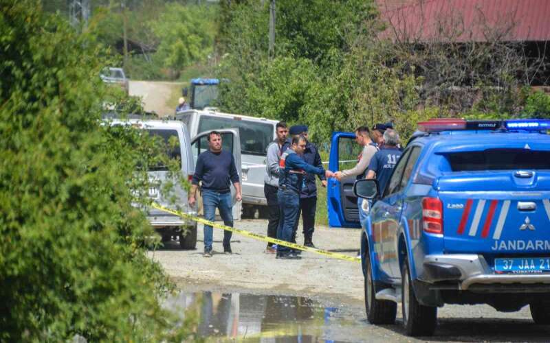 Husumetli Komşu Traktör Üzerinde Çifti Ö*dürdü