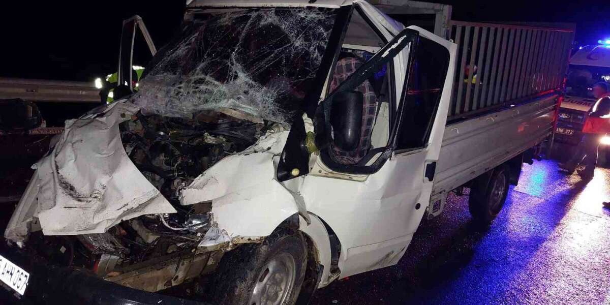 Sağanak Yağış Kazaları Beraberinde Getirdi: 1 Ölü, 3 Yaralı