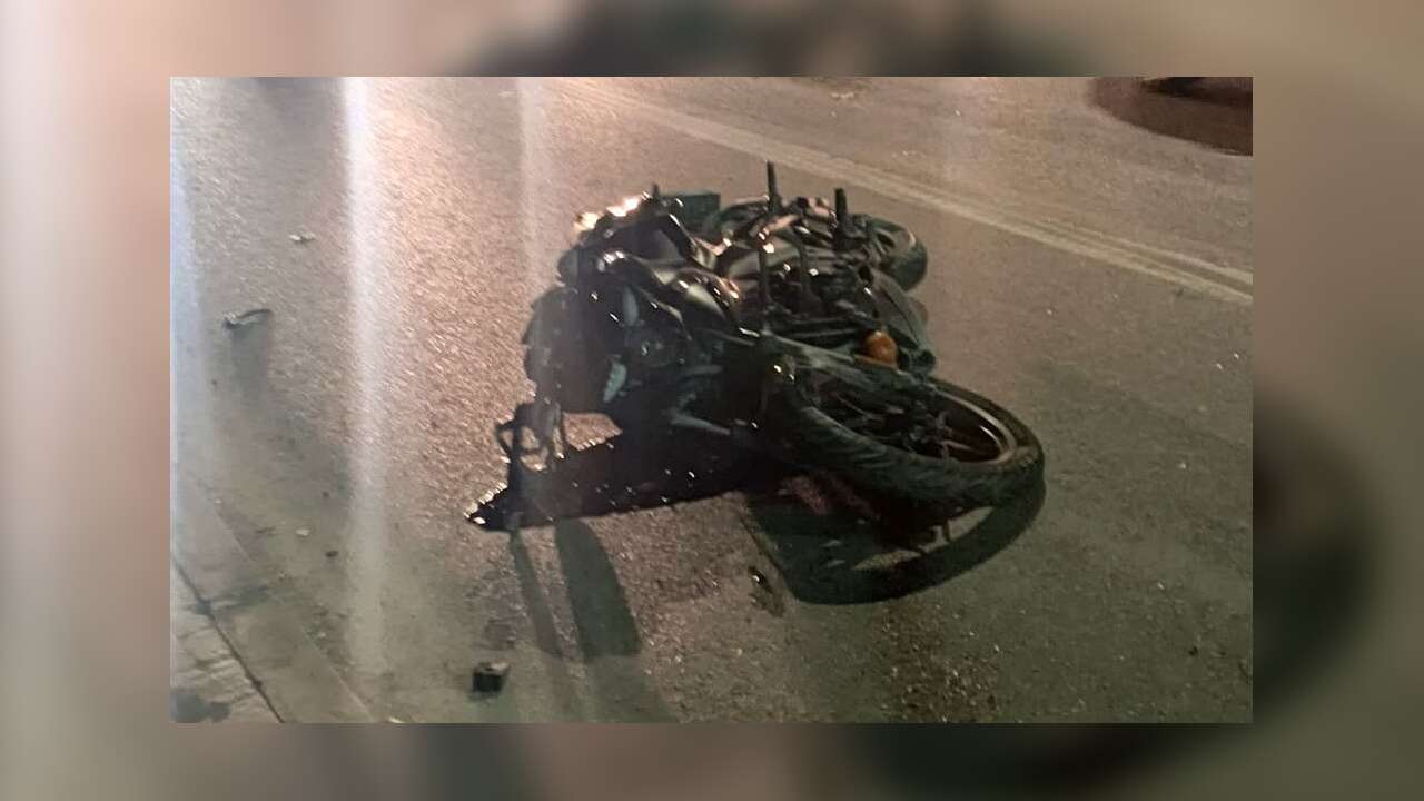 Hafif Ticari Araçla Çarpışan Motosiklet Sürücüsü Hayatını Kaybetti