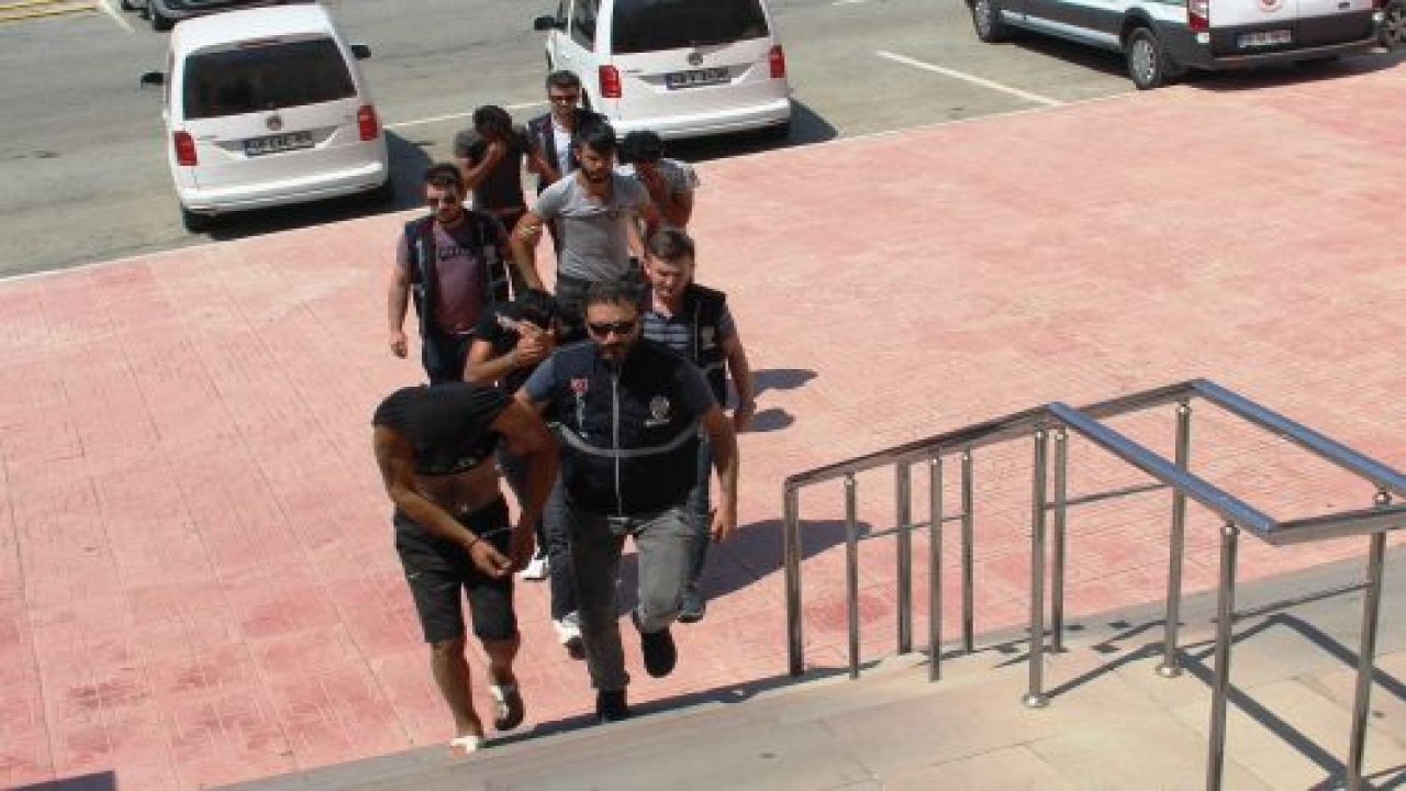 Kaçarken para kasasını düşürdü