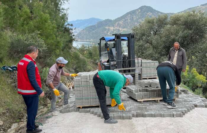 Köyceğiz Akköprü’de 5.100 m² Parke Yol Çalışması Başladı