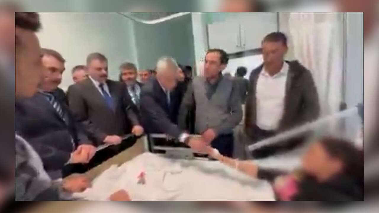 Bakanlardan Kahramanmaraş’taki Okul Saldırısında Yaralanan Öğrencilere Ziyaret